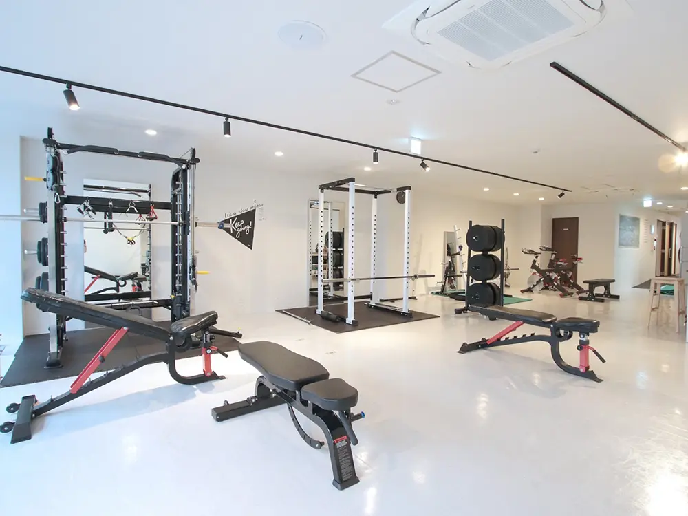 パーソナルトレーニングFiTNESS UNIVERSITY神戸元町店 ジム内