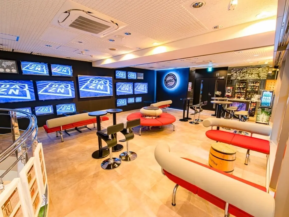 WSC SPORTS LOUNGE 店内