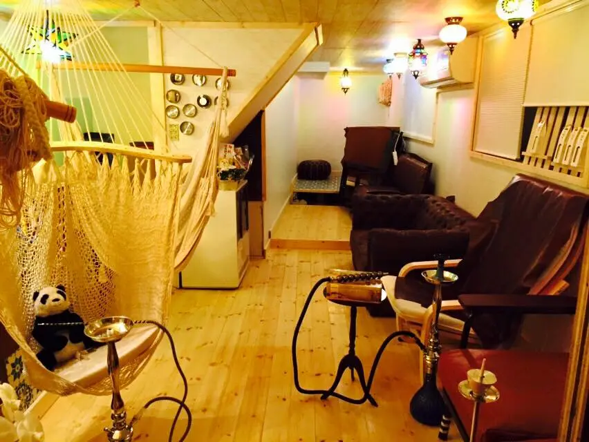 Shisha Cafe Ras 梅田　店内