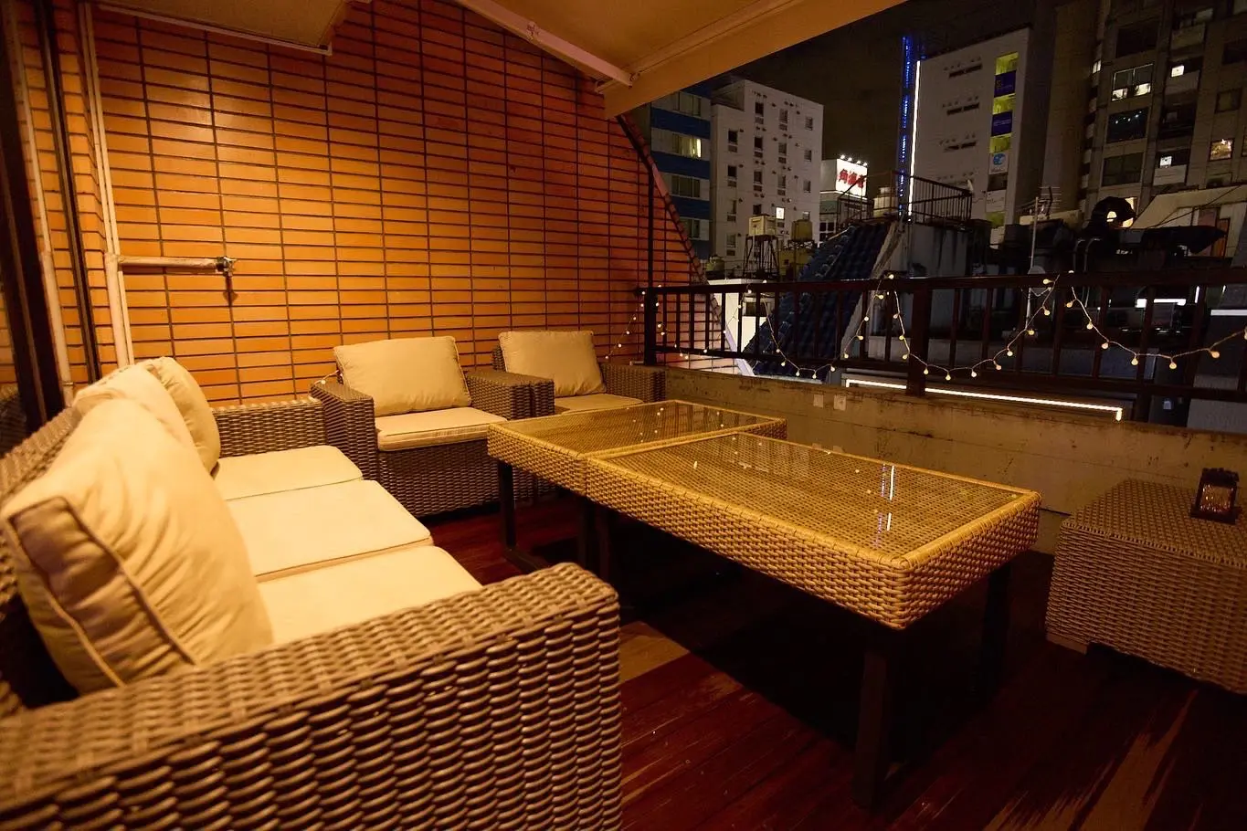Infinique SHISHA Cafe&Bar 新宿三丁目店 テラス
