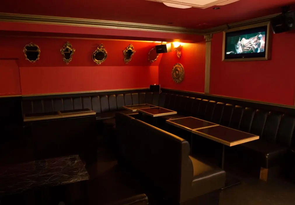 Amusement Bar feat 渋谷夜遊び 店内