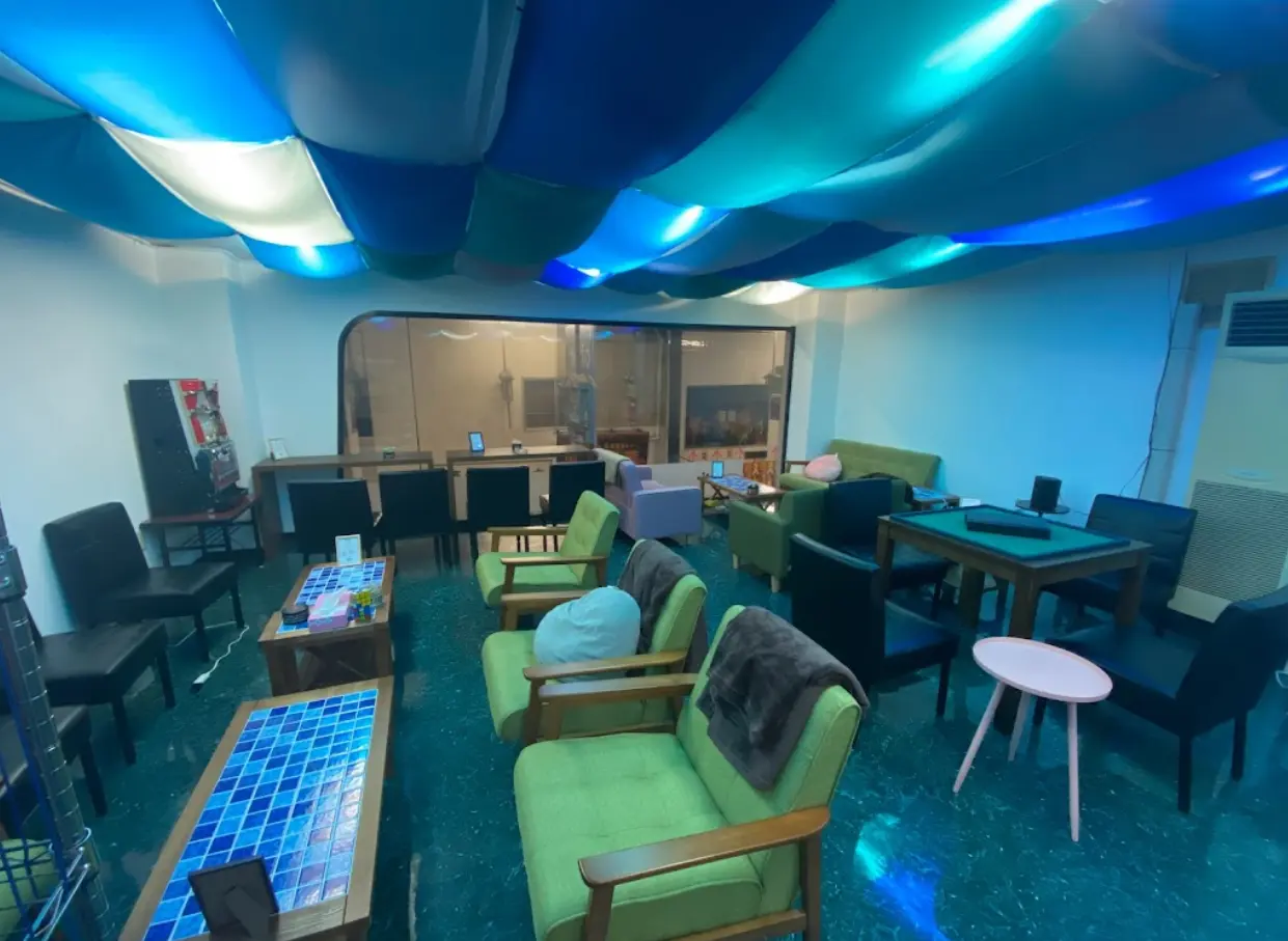 shisha cafe 麗しや睡蓮が華 店内 天満シーシャ