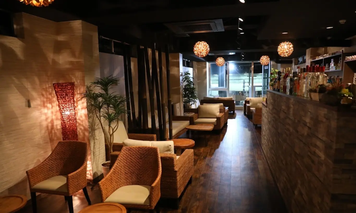 シーシャラウンジブレス 店内