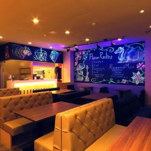新橋 シーシャ COCOSMOKE 店内風景