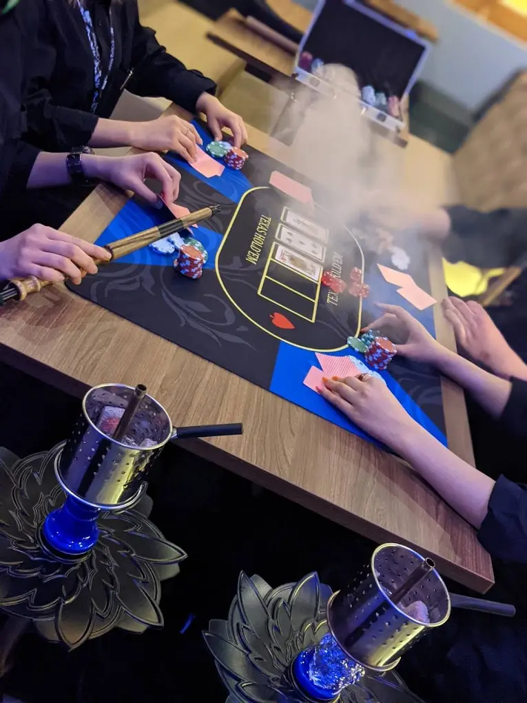 新橋 シーシャ COCOSMOKE シーシャ×テーブルゲーム