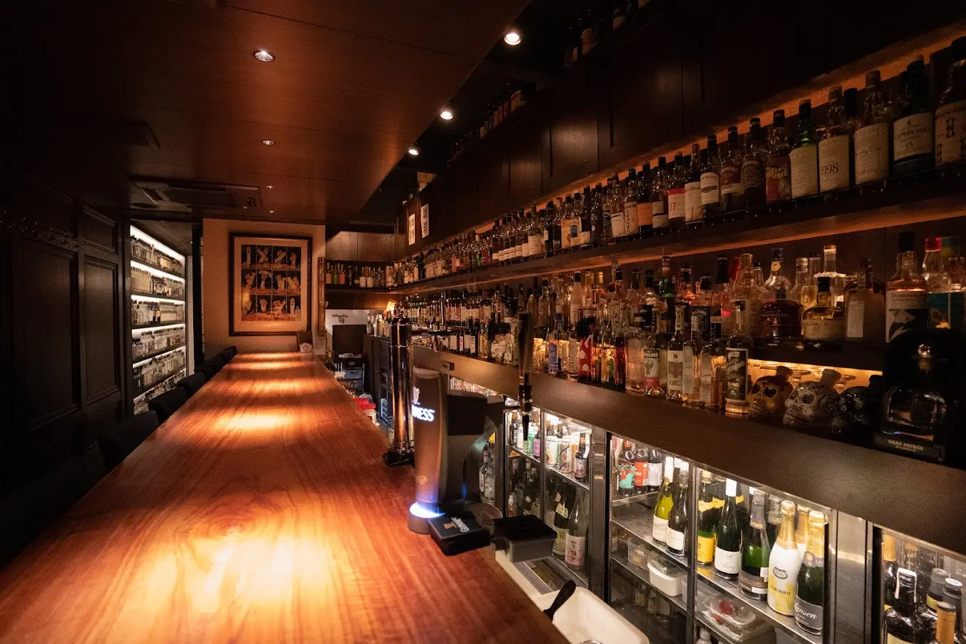 Bar MOTHER'S 店内