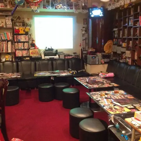 A-55 大阪梅田店 店内ソファー
