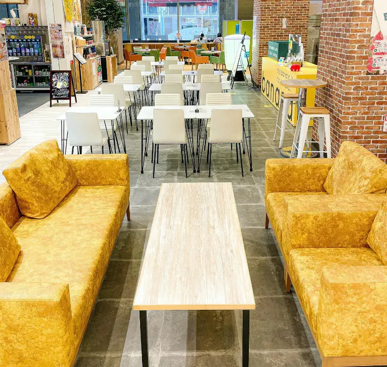 コミュニティフードホール大阪日本橋 店内デート