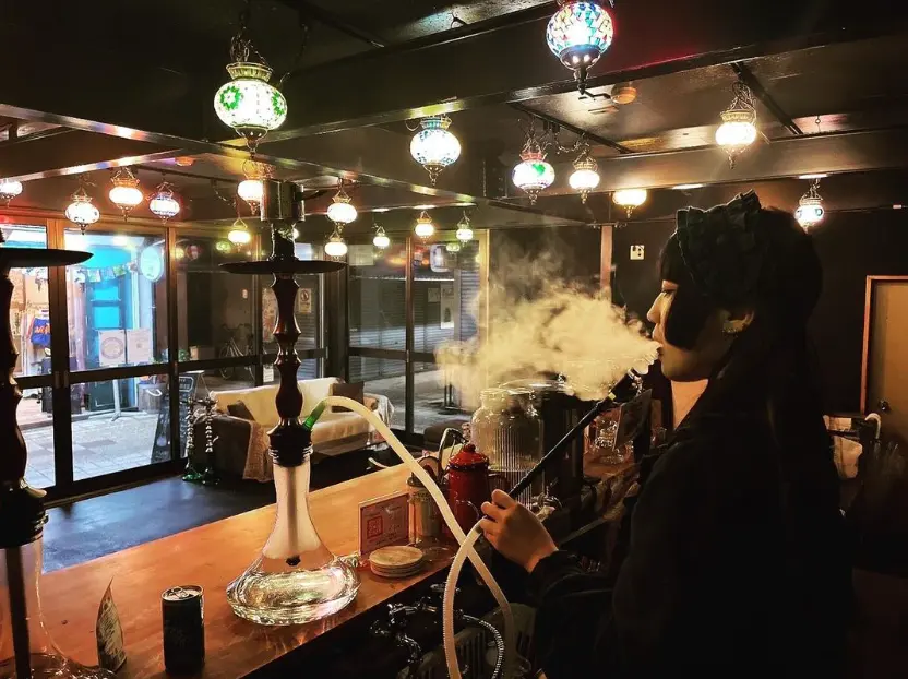 水煙喫茶 moumou 店内