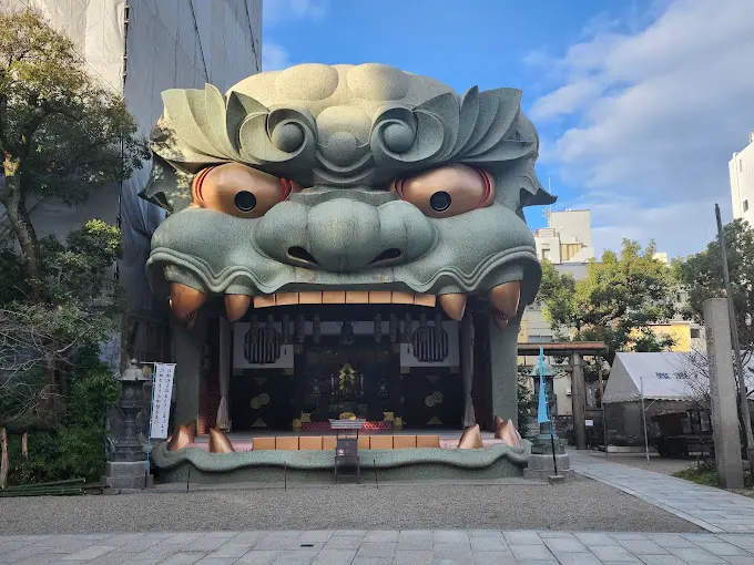 難波八阪神社 境内デート