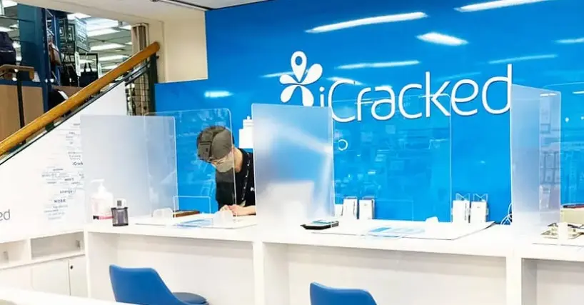 iCracked Store ハンズ渋谷