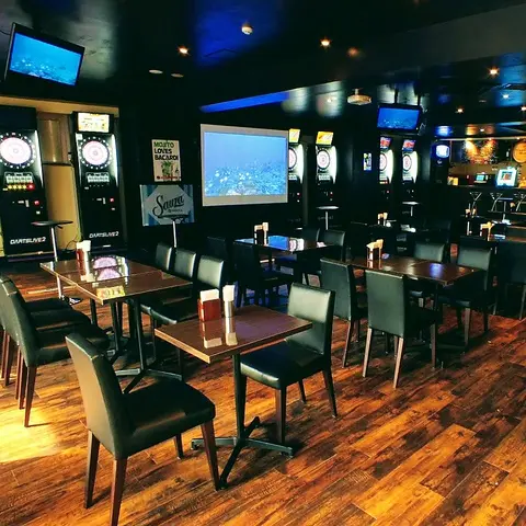 Darts UP新宿靖国通り店 店内